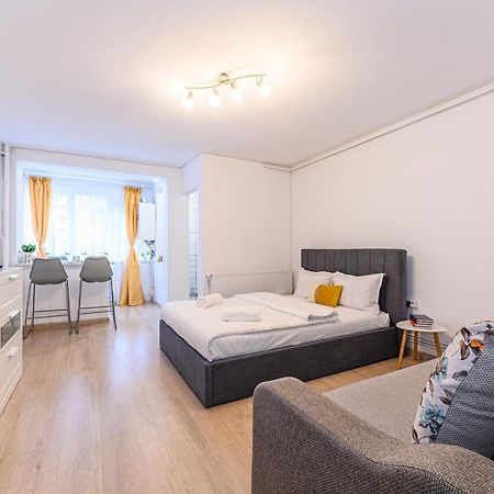 Jad - Family - Studios - Soarelui 8 Braşov Exteriör bild
